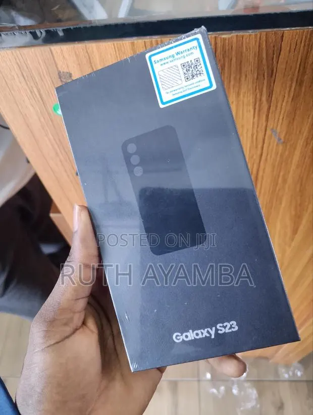 New Samsung Galaxy S23 128 GB Black · Photo 1