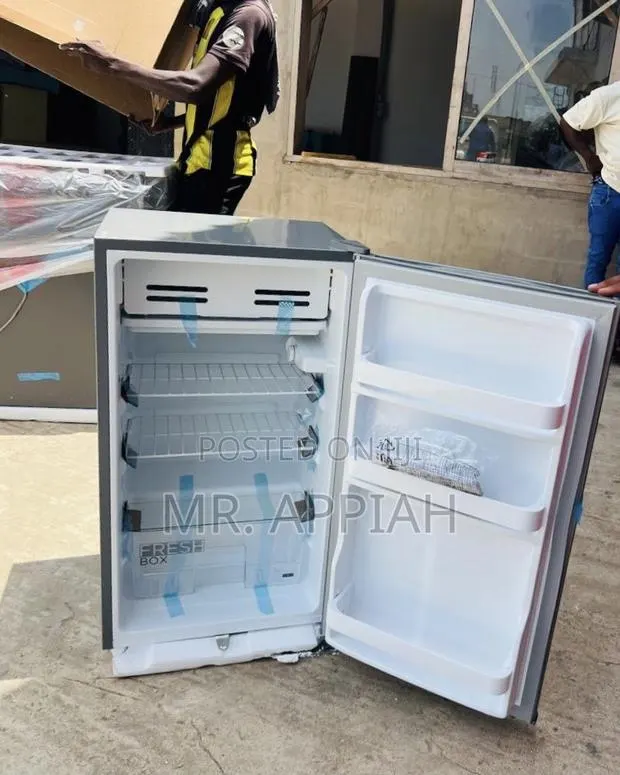 Get Adorable Midea Single Door Table Top Fridge(Silver)93liters · Photo 1