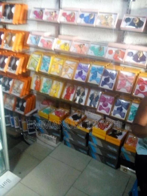 Wholesale Price Bow Ties · Photo 1