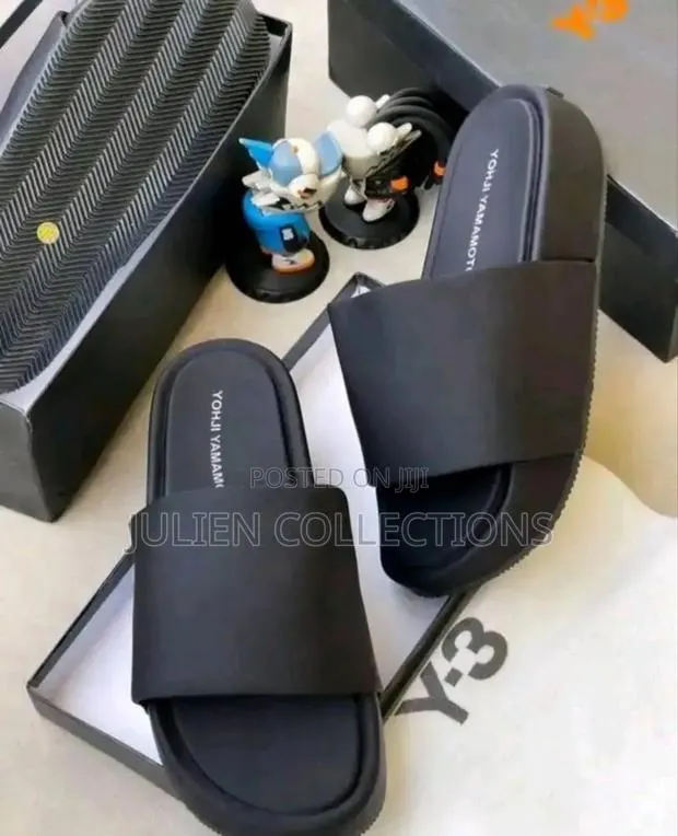Y - 3 Slides Black · Photo 1
