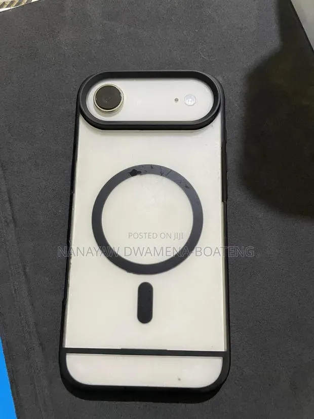 Apple iPhone Air 256 GB White · Photo 1