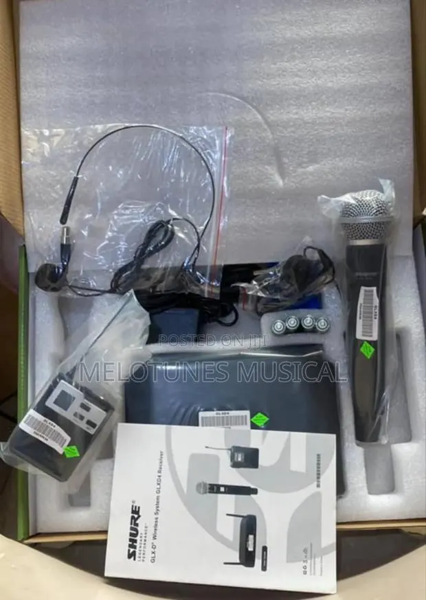Shure GLX D4 Hand and Lapel Microphone · Photo 1