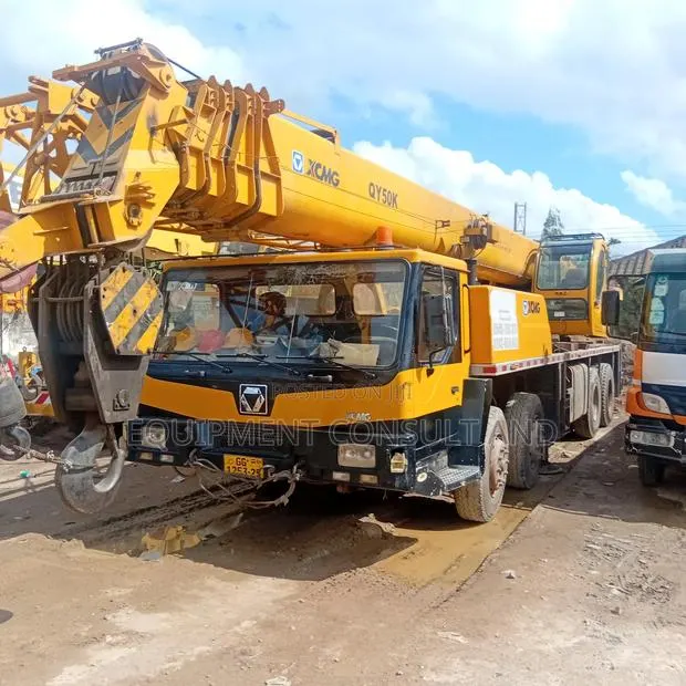 Mobile Crane 30 to 60 Tons for Rent · Photo 1