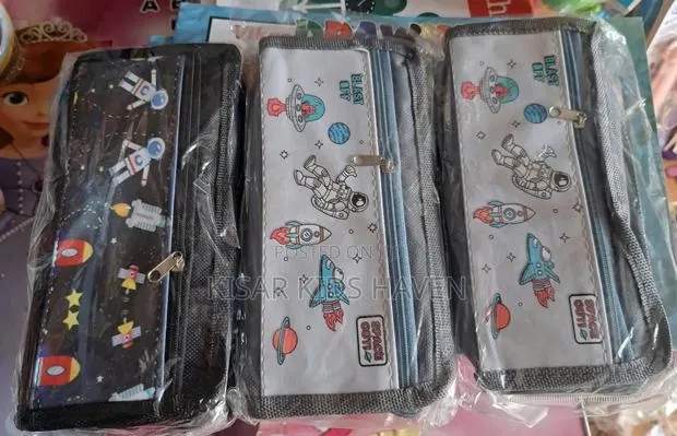 Space Man Pencil Case ( 3 Pcs) · Photo 1
