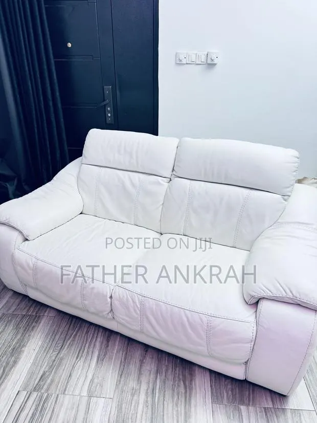 White Leather Sofa · Photo 1