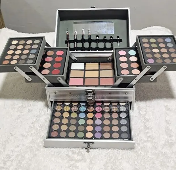 Makeup Kit Set All in One Women · Photo 2
