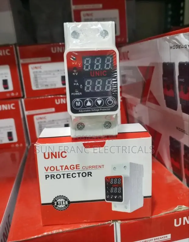 Adjustable Current and Voltage Protector With Digital Display · Photo 1