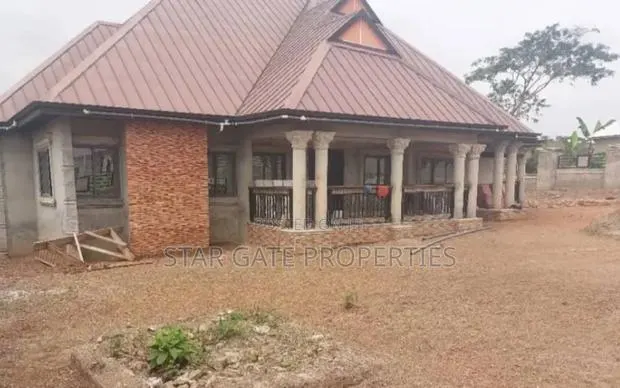 4bdrm House in Abuakwa Agogo, Kumasi Metropolitan for sale · Photo 1