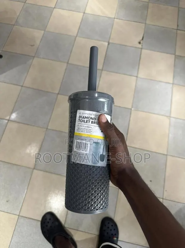 Diamond Toilet Brush · Photo 1