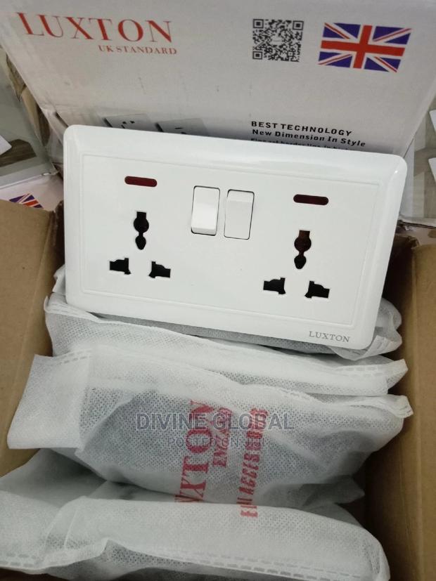 13A Double Multi Wall Socket · Photo 2
