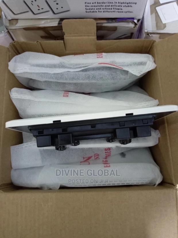 13A Double Multi Wall Socket · Photo 3