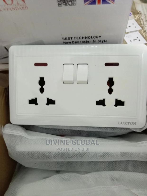 13A Double Multi Wall Socket · Photo 4