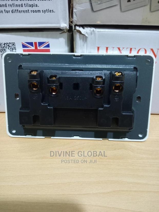 13A Double Multi Wall Socket · Photo 5