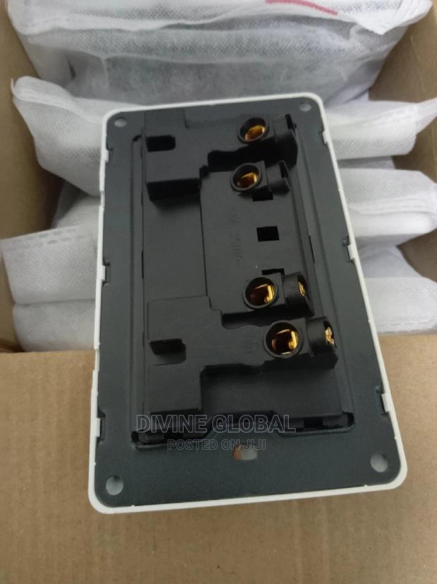 13A Double Multi Wall Socket · Photo 7