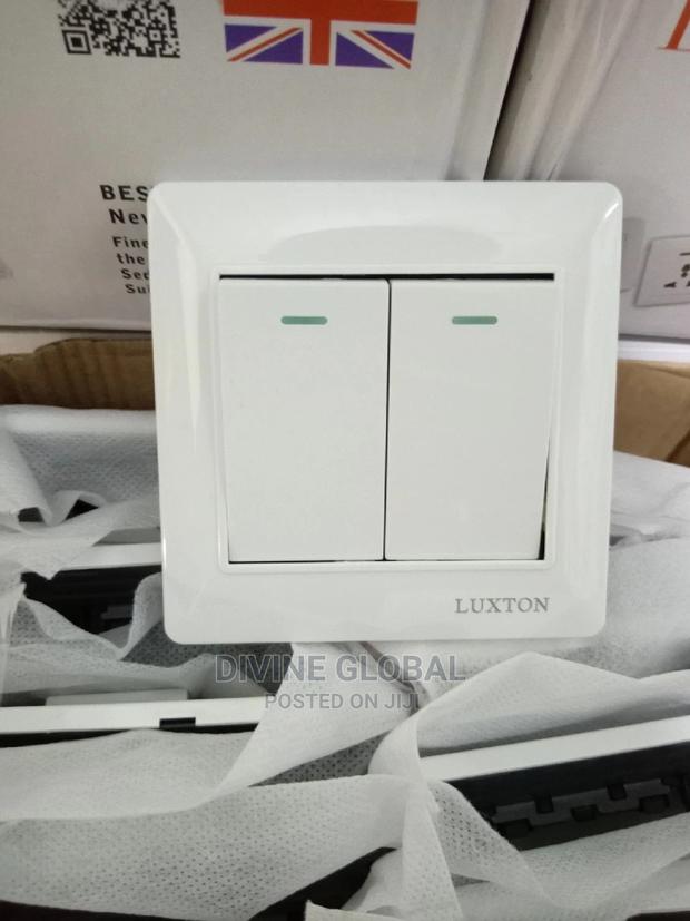 2 Gang Wall Switch · Photo 2
