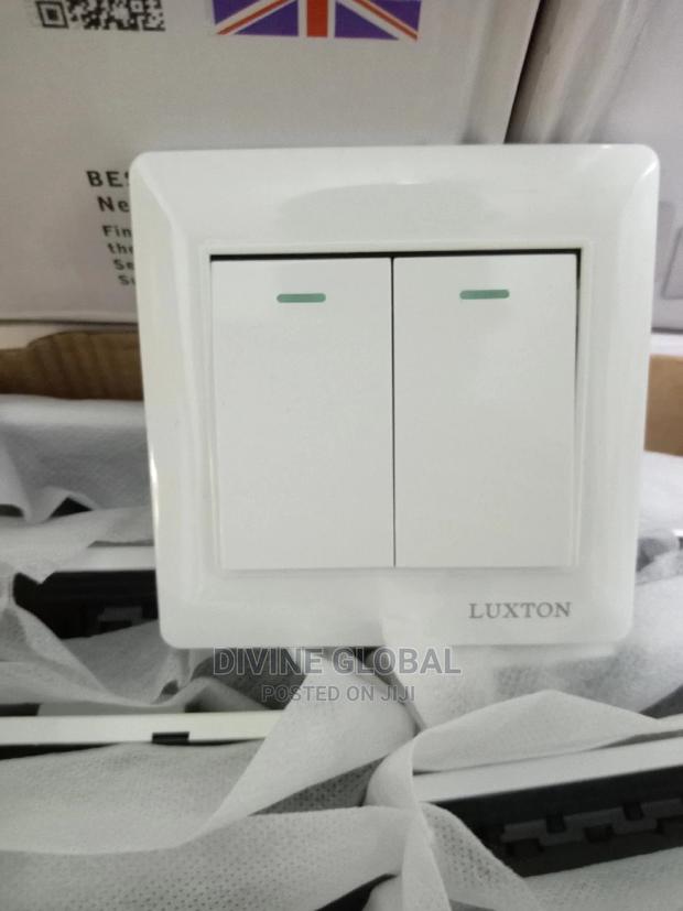2 Gang Wall Switch · Photo 4