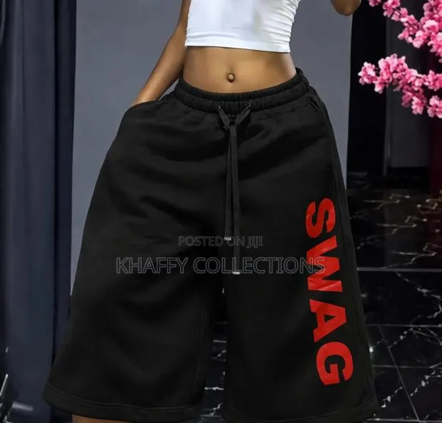 Unisex Baggy Sweatp Short Below Knee Jorts · Photo 1