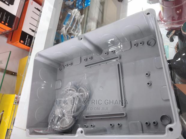 255 X 311 Waterproof Junction Box · Photo 3