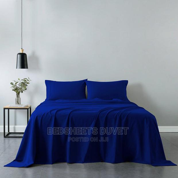 2 Bedsheet and 4 Pillow Cases · Photo 1