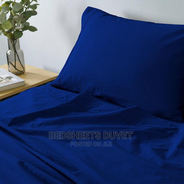 2 Bedsheets and 4 Pillow Cases · Photo 1