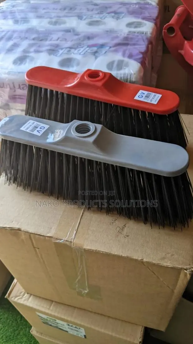 Hard Industrial Brush (Hard Sweeping Brush) · Photo 1