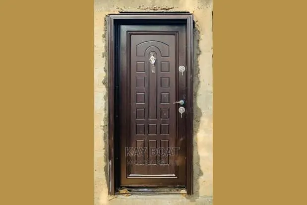Neat Luxury Door · Photo 1