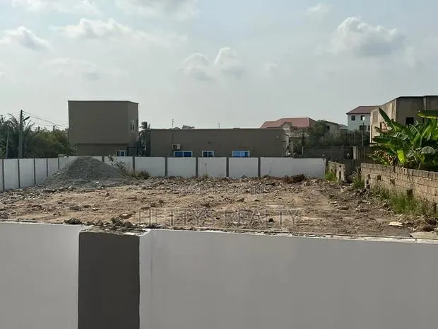 Two and a Half Plot at Spintex for Sale · Photo 1