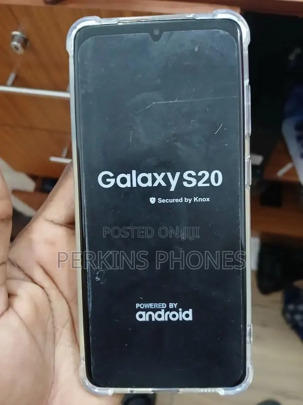 Samsung Galaxy S20 128 GB Black · Photo 1