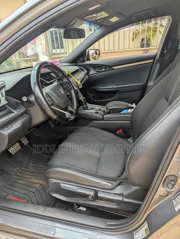 Honda Civic 2021 Gray · Photo 1
