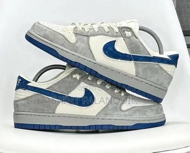 Nike Air Sneakers · Photo 1
