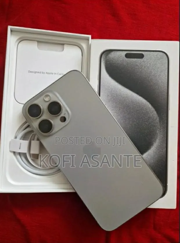Apple iPhone 15 Pro Max 512 GB Gray · Photo 1