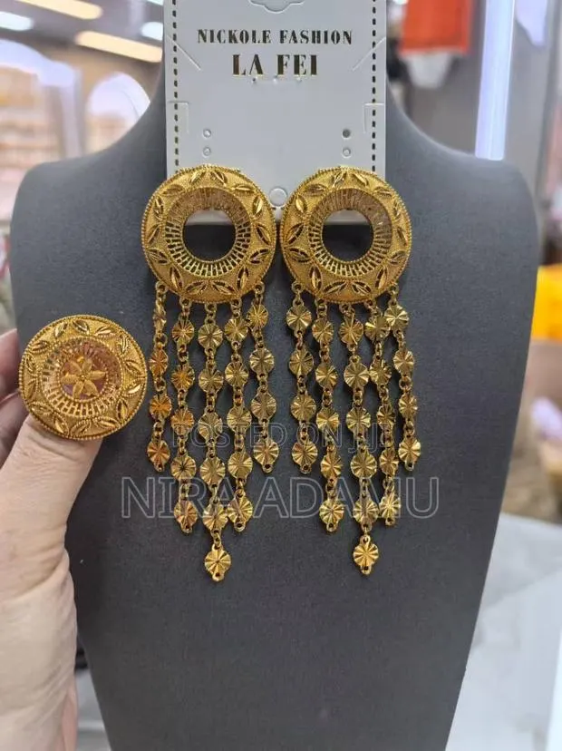 Gold Plated Earrings · Photo 1