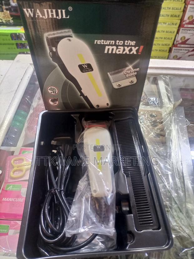 Clippers and Air Cutting Machine · Photo 1