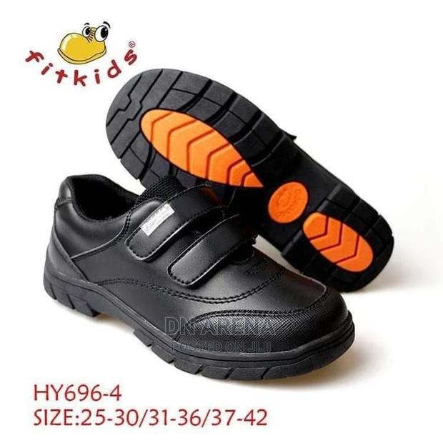 Kids School Shoes · Photo 1