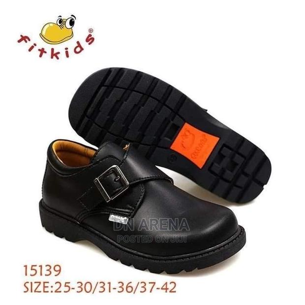 Kids School Shoes · Photo 5