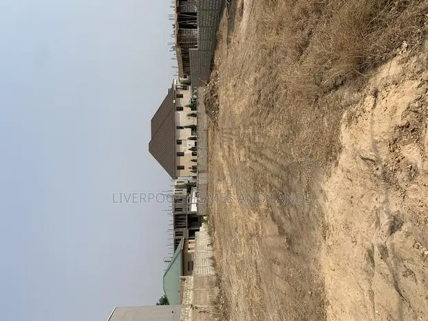 One Plot for Sale Size 70/100 · Photo 1