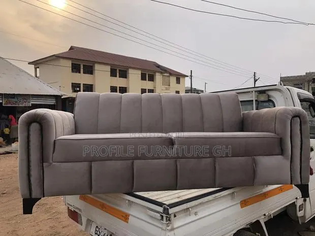 Vellichor Lit 3in1 Sofa// Durable And Luxurious · Photo 1