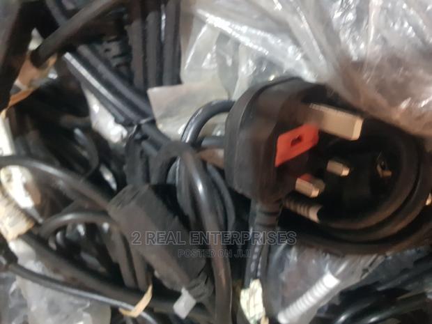 3 Pin AC Power Cables · Photo 2