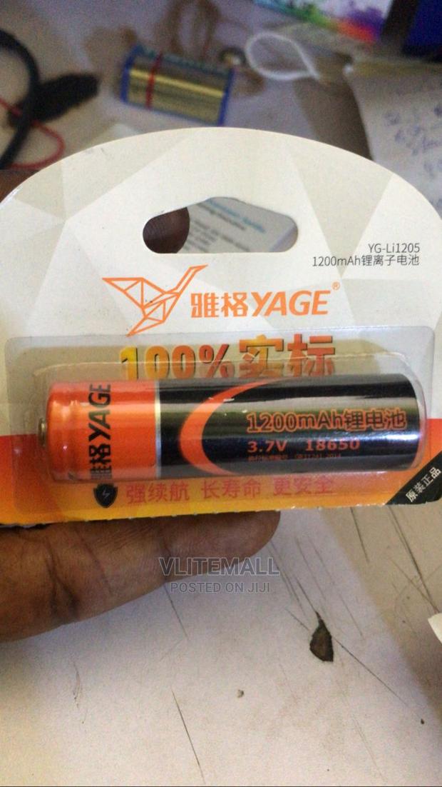 Yage 3.7V Lithium Battery · Photo 1