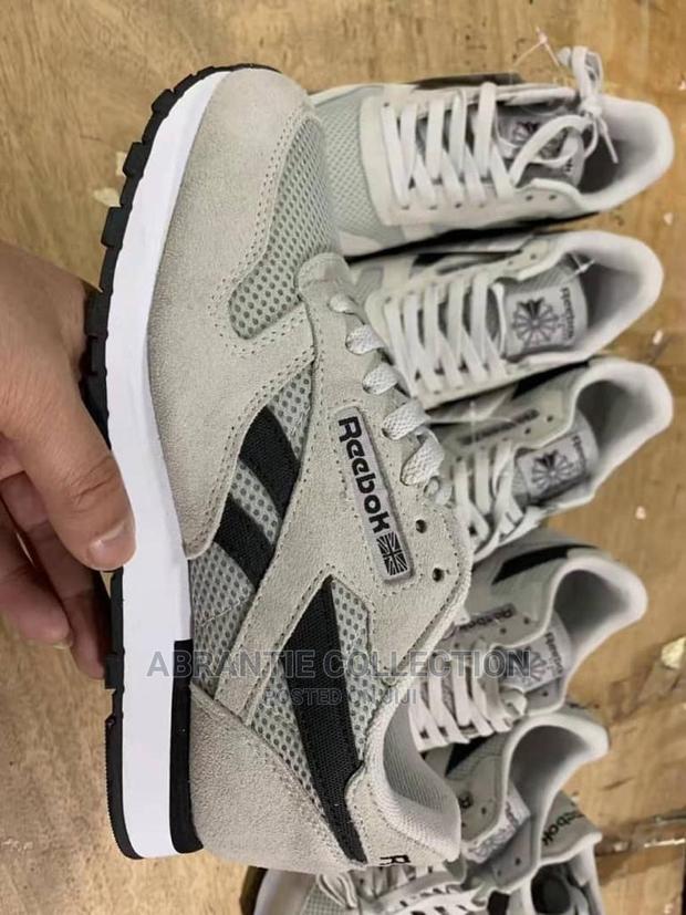 Reebok Classic Sneaker · Photo 3