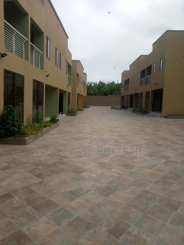 Furnished Executive 2 Bedrooms Apartment for Rent at Asofan · Photo 2