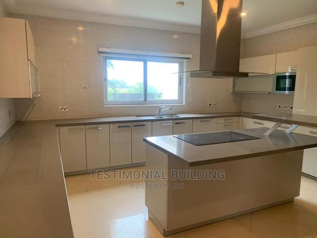 7bdrm House in Testimonial Building, East Legon for Rent · Photo 3