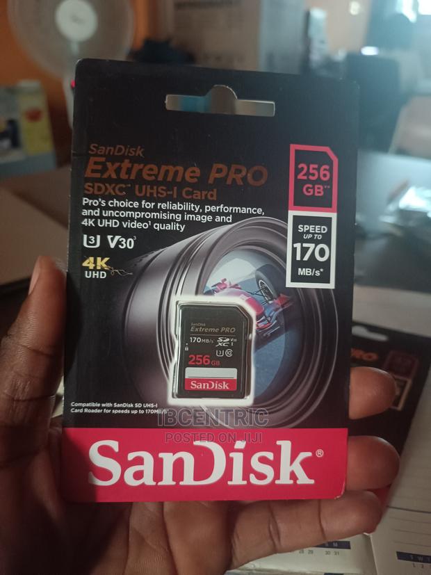 256GB Camera SD Card · Photo 1
