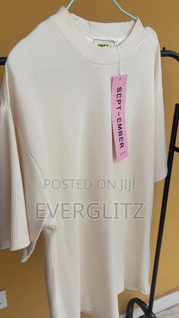 Plain Cotten Shirt · Photo 1