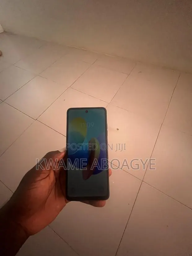 Tecno Pop 8 64 GB Gray · Photo 1