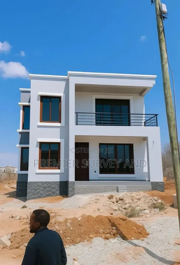 Professional Building Construction Services · Photo 1
