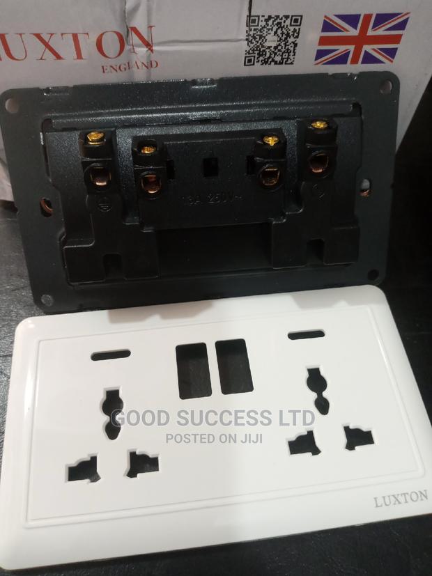 13A Double Socket (5in1box) · Photo 3