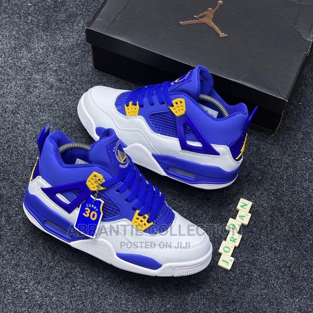 Air Jordan Retro 4 Curry · Photo 1