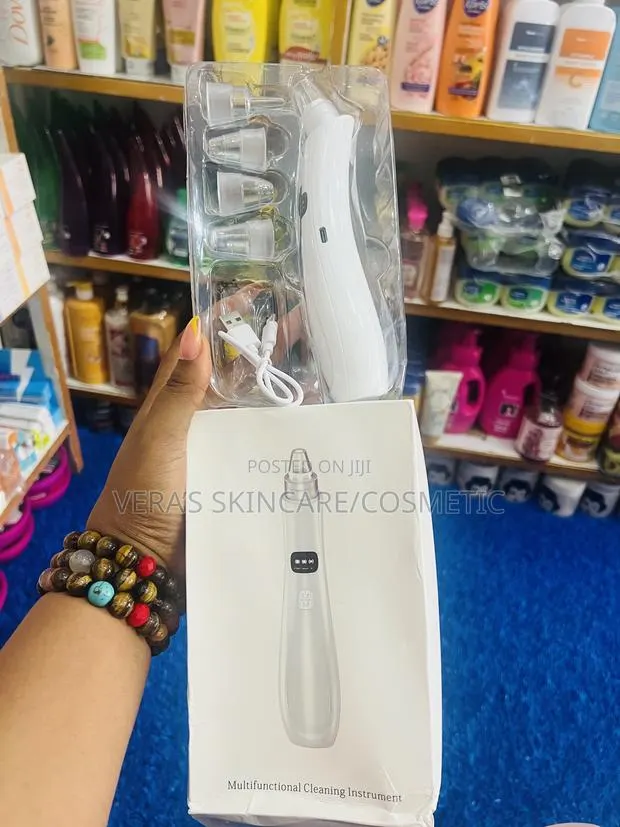 Facial Cleaning Suction Device · Photo 1