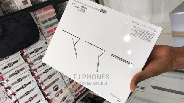Apple iPad Magic Keyboard · Photo 2